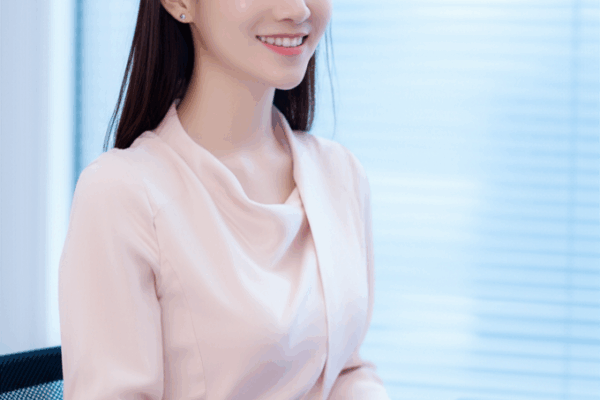 Khi em đến bên anh